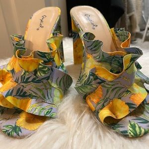 Qupid fun summer heels